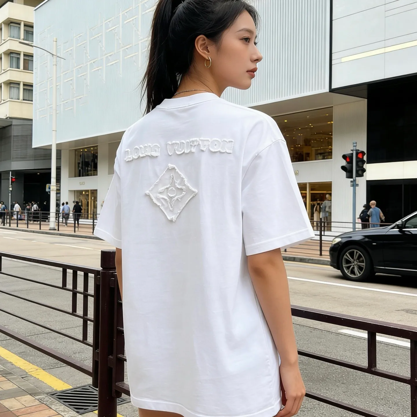 Louis Vuitton/ logo